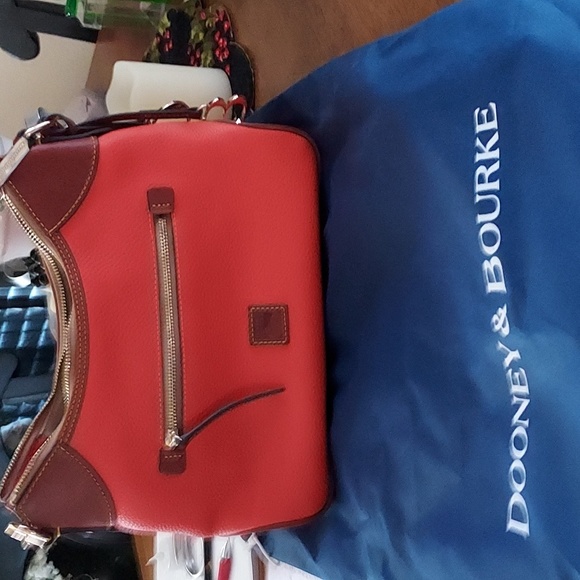 Dooney and Bourke medium hobo handbag - Picture 6 of 6